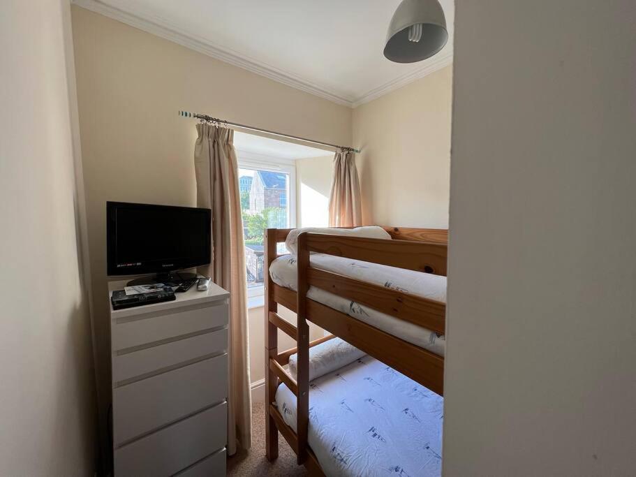 Fantastic 3 Bedroom Holiday Home Millport Exterior photo